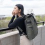 indossata 1 - WANDRD PRVKE 15L Wasatch Green V4 Zaino Fotografico con Imbottitura Inclusa