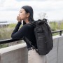 indossata 1 - WANDRD PRVKE 15L Black V4 Zaino Fotografico con Imbottitura Ininclusa