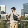 2 - WANDRD ROGUE Sling 4L Aegean Blue V2